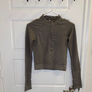 Lululemon Cropped Half Zip Pullover Long Sleeve Athletic Top Size 2